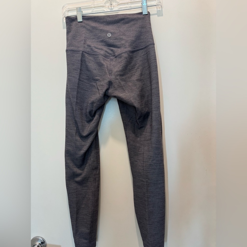Lululemon size 6 leggings